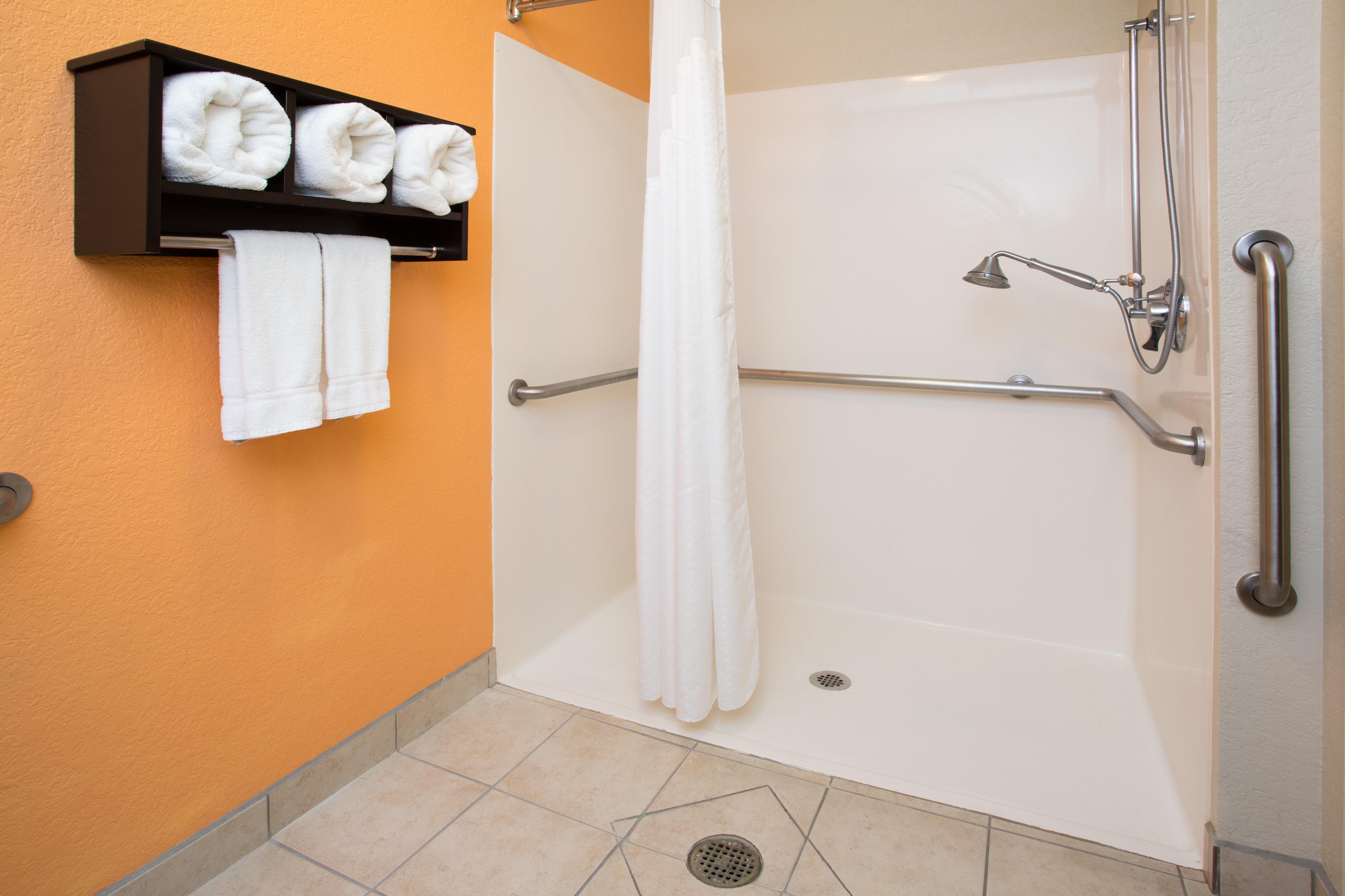 Holiday Inn Express Hotel & Suites Lexington By Ihg Exterior photo