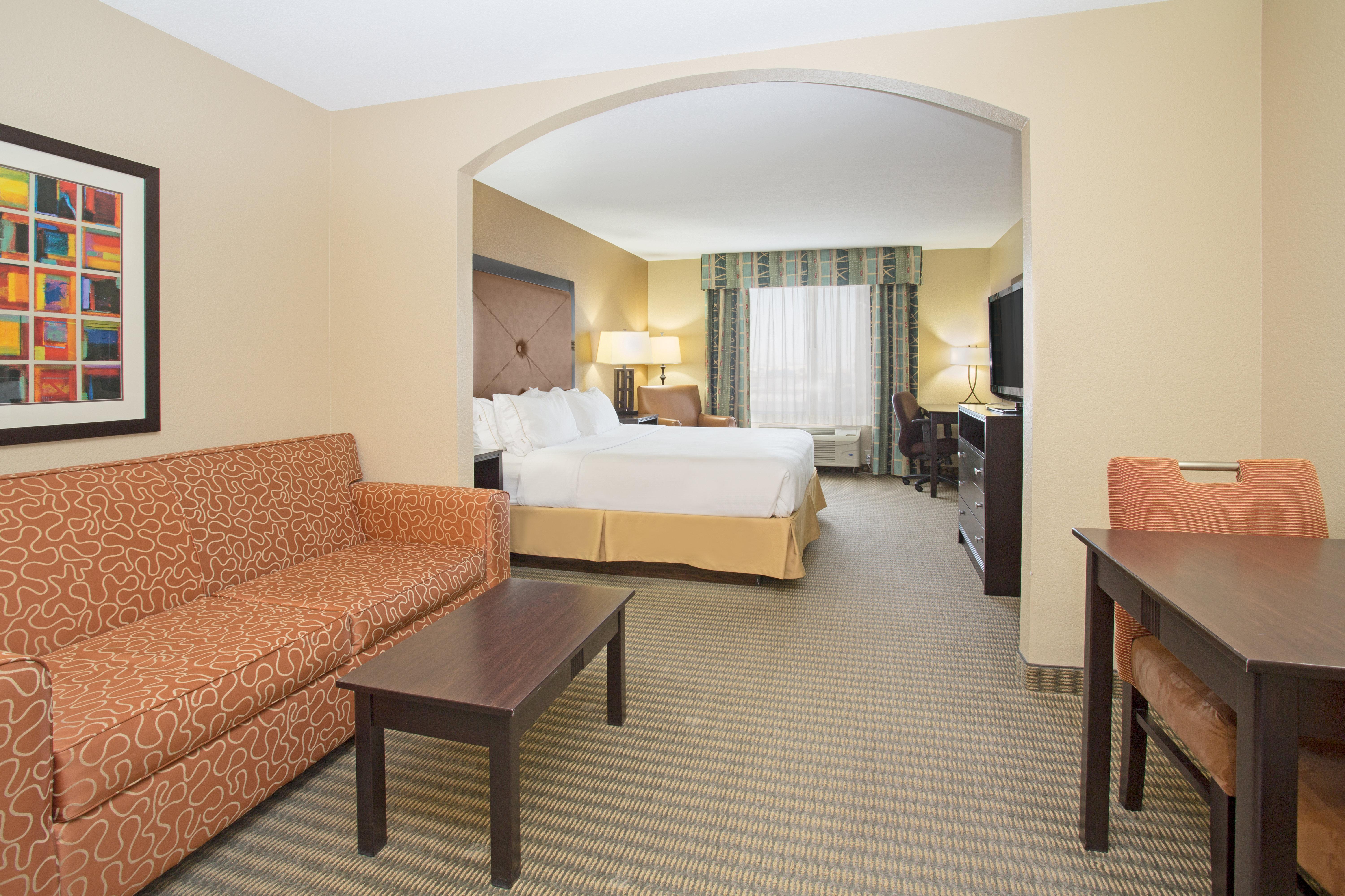 Holiday Inn Express Hotel & Suites Lexington By Ihg Exterior photo